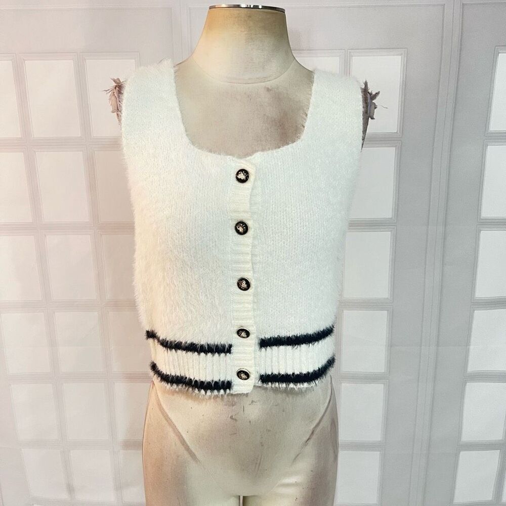 POL White Fuzzy Button Down Square Neck Sleeveless Sweater Size Medium